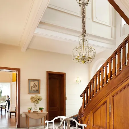 Chateau De La Marine Bed & Breakfast