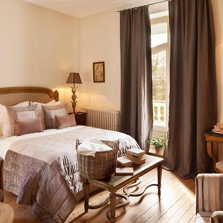 Bed & Breakfast Chateau De La Marine