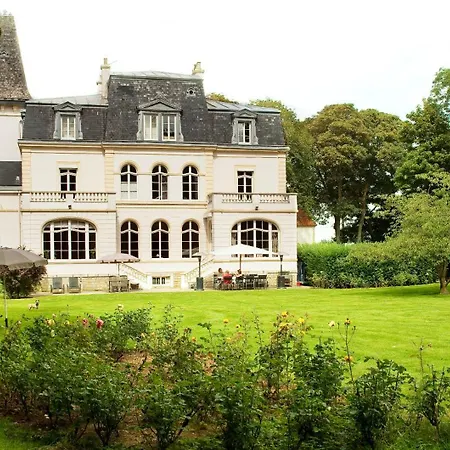 Bed & Breakfast Chateau De La Marine