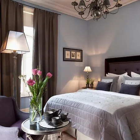 Chateau De La Marine