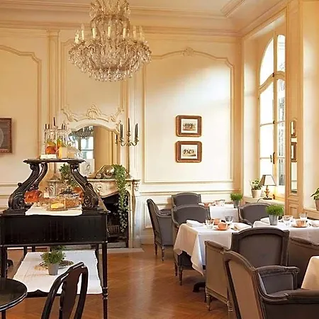 Chateau De La Marine Bed and Breakfast