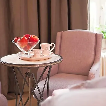 Chateau De La Marine Bed and Breakfast Wimille