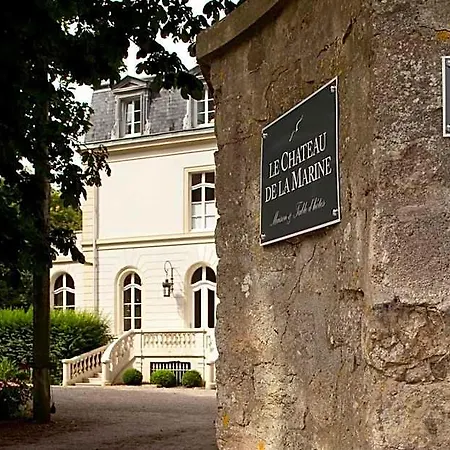 Chateau De La Marine Bed and Breakfast 4*