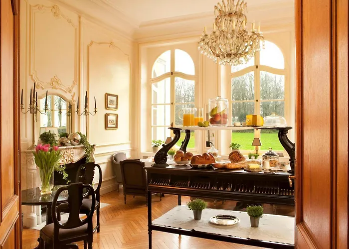 Oda ve Kahvaltı Chateau De La Marine